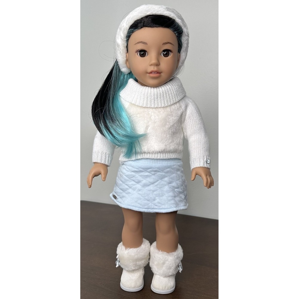 American Girl Corinne Tan Doll 2022 GOTY Retired Enchanting Winter Outfit HCM92